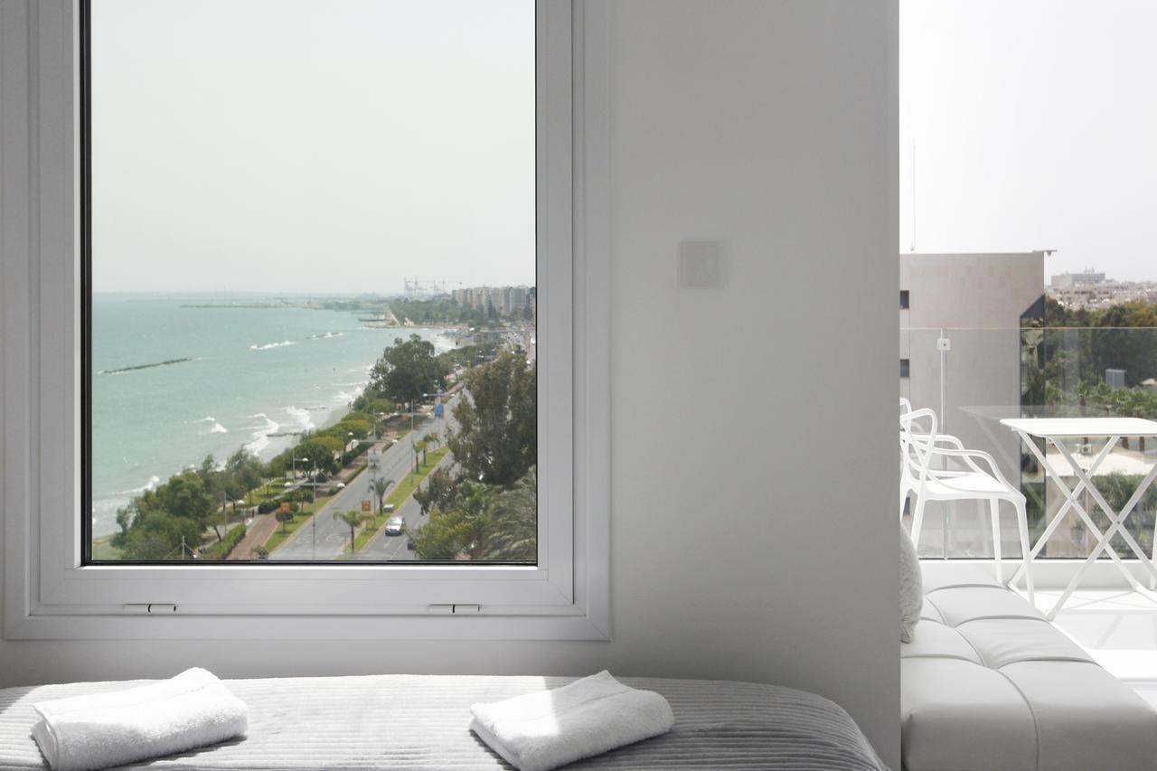 The White Pearl Suite - Beach Front City Centre With Sea View. Limassol Exterior photo