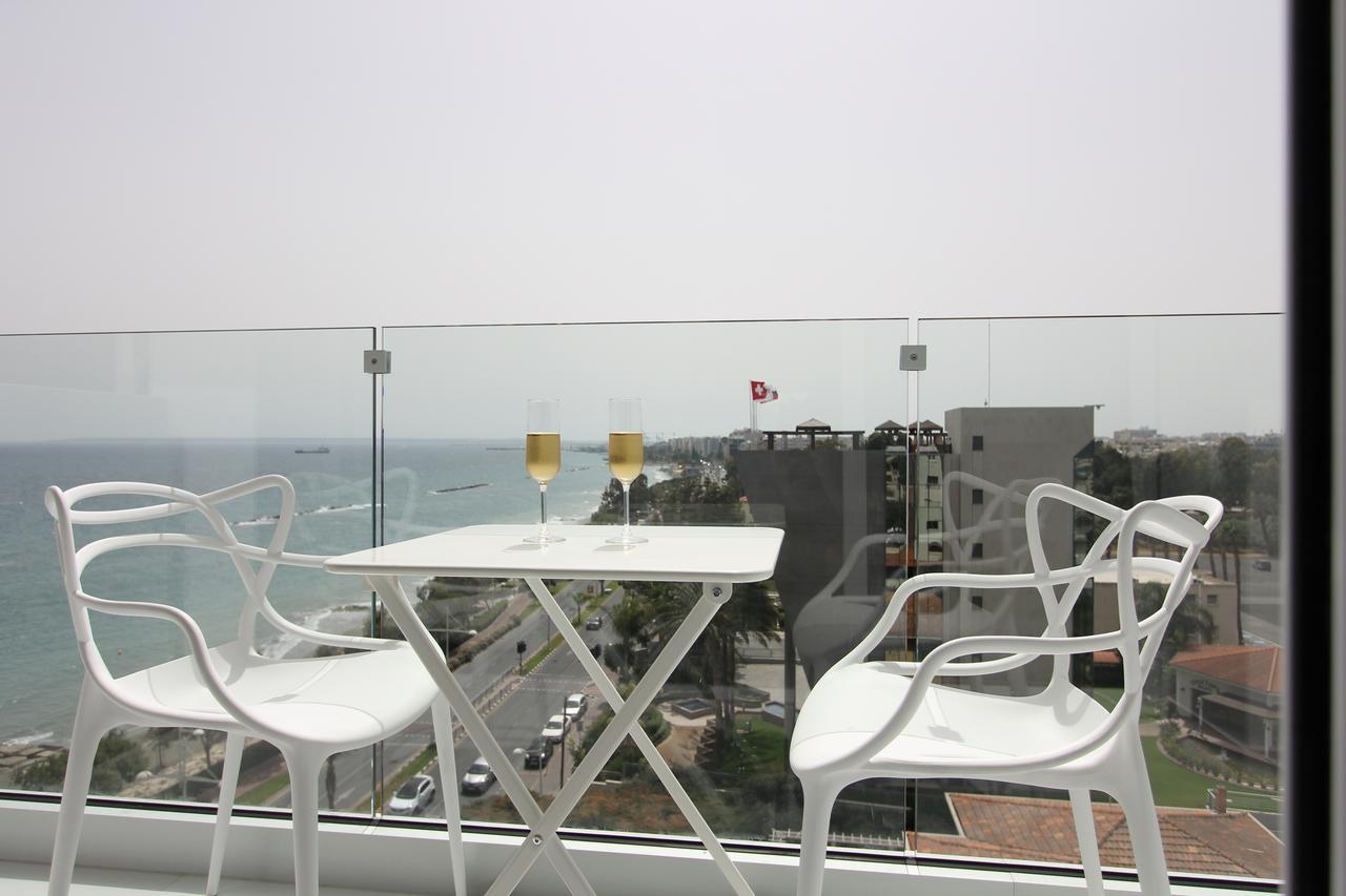 The White Pearl Suite - Beach Front City Centre With Sea View. Limassol Exterior photo